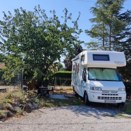Charmant Camping-Car A La Campagne Labessiere-Candeil Exterior photo
