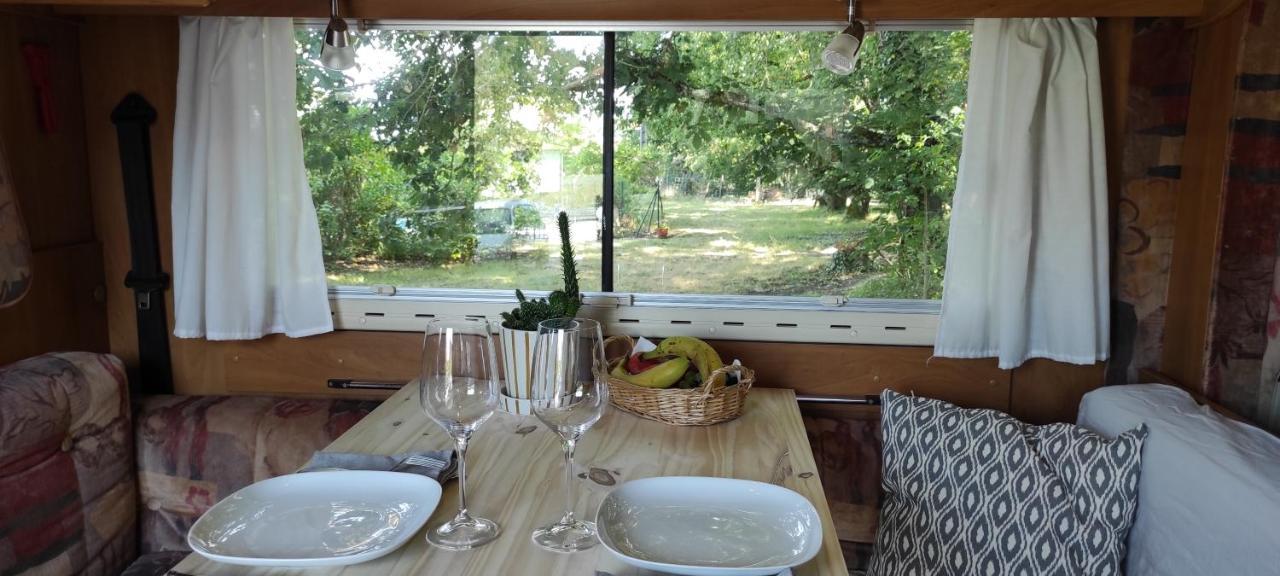 Charmant Camping-Car A La Campagne Labessiere-Candeil Exterior photo