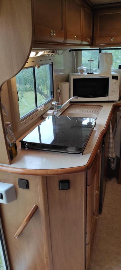 Charmant Camping-Car A La Campagne Labessiere-Candeil Exterior photo